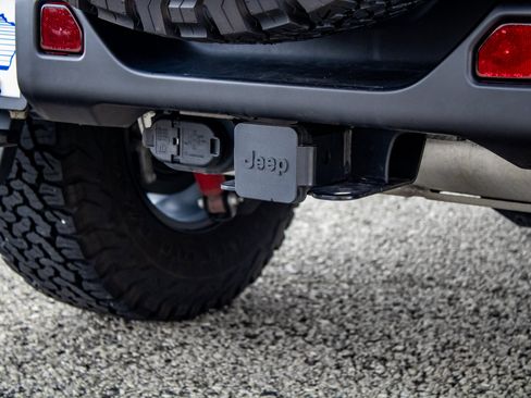 Used 2024 Jeep Wrangler Willys image 23