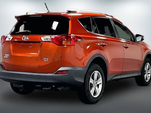 Used 2015 Toyota RAV4 XLE AWD/4WD image 8