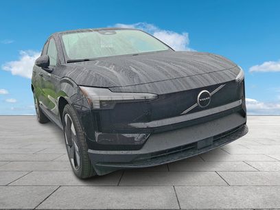 Certified 2025 Volvo EX30 Plus w/ Protection Package Premier