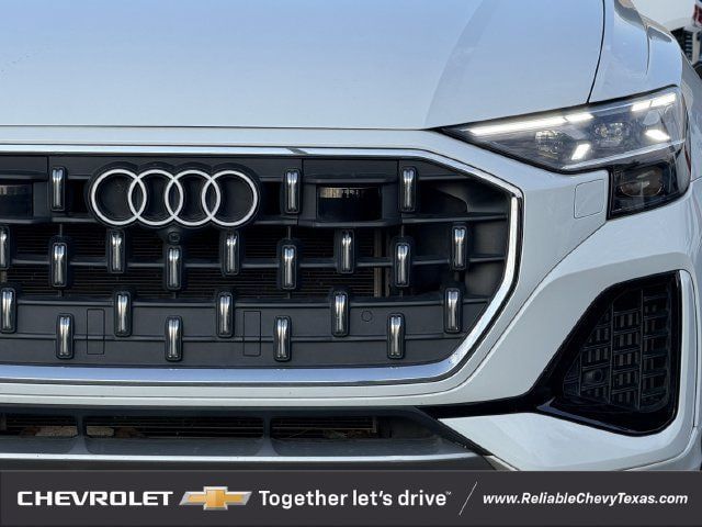 Used 2024 Audi Q8 Prestige w/ Prestige Package AWD/4WD image 4