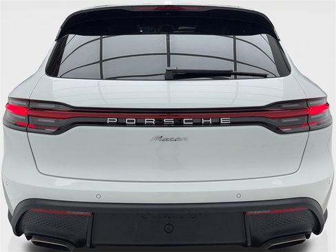 Used 2025 Porsche Macan Turbo image 11