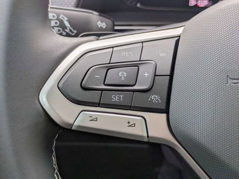 New 2026 Volkswagen Atlas Cross Sport SEL AWD/4WD image 28