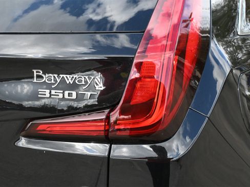 Certified 2023 Cadillac XT4 Luxury w/ Cold Weather Package image 22