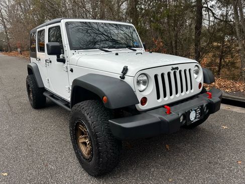 Used 2012 Jeep Wrangler Unlimited Sport image 5