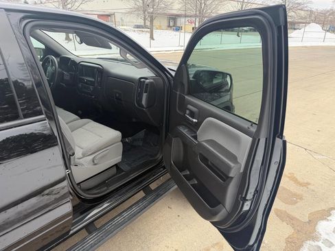 Used 2017 GMC Sierra 1500 Base 4x4 4dr Double Cab 6.5 ft image 24