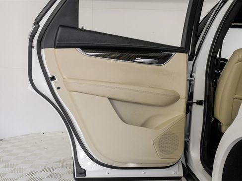 Used 2017 Cadillac XT5 FWD w/ LPO, Wheel Lock Package image 47