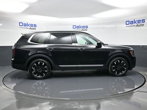 Used 2024 Kia Telluride SX w/ Towing Package image 9