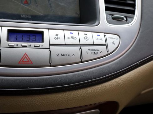 Used 2014 Hyundai Genesis 3.8 w/ Technology Package 03 image 22