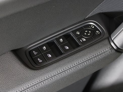 New 2026 Porsche Cayenne Coupe image 15