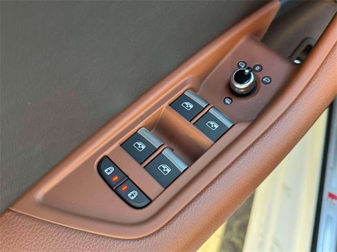 Used 2020 Audi A4 2.0T Premium image 18