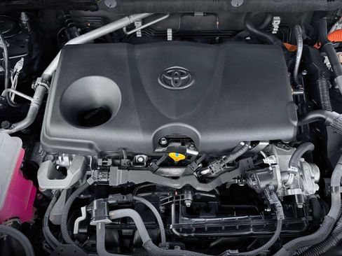 Used 2024 Toyota RAV4 XLE Premium image 31