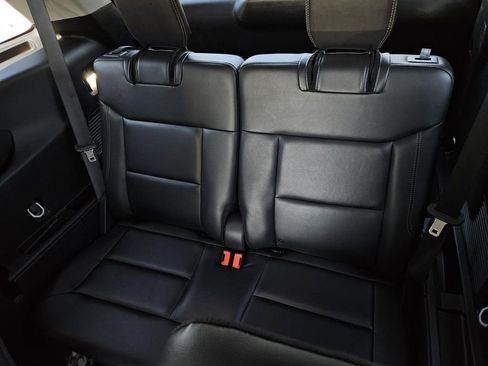 Used 2023 Ford Explorer Limited image 14