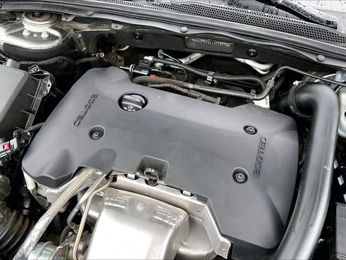 Used 2018 Buick Regal Essence image 32