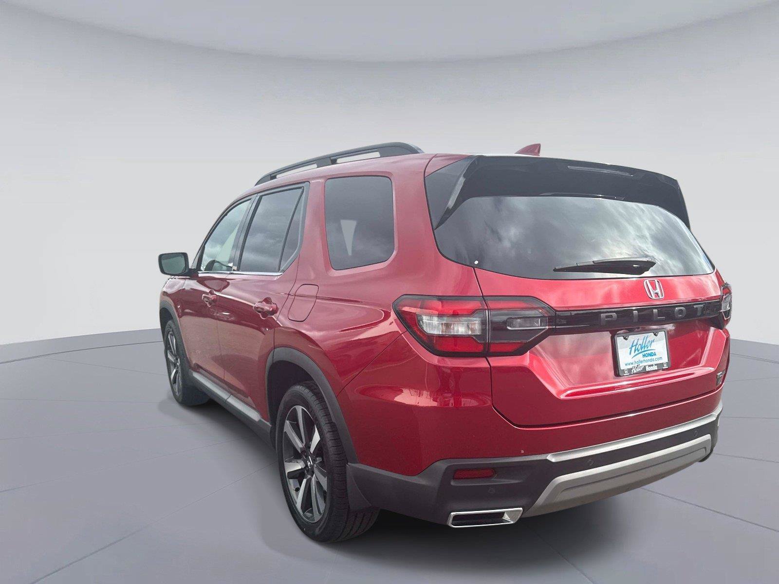 Certified 2023 Honda Pilot Touring image 6
