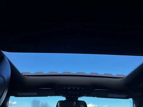 Used 2018 Mercedes-Benz C 300 4MATIC Sedan image 23