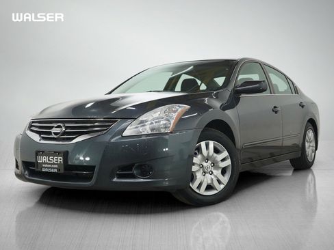 Used 2011 Nissan Altima 2.5 S image 1