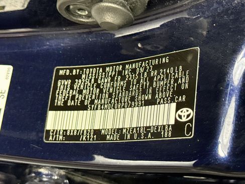 Used 2024 Toyota Corolla LE FWD image 13