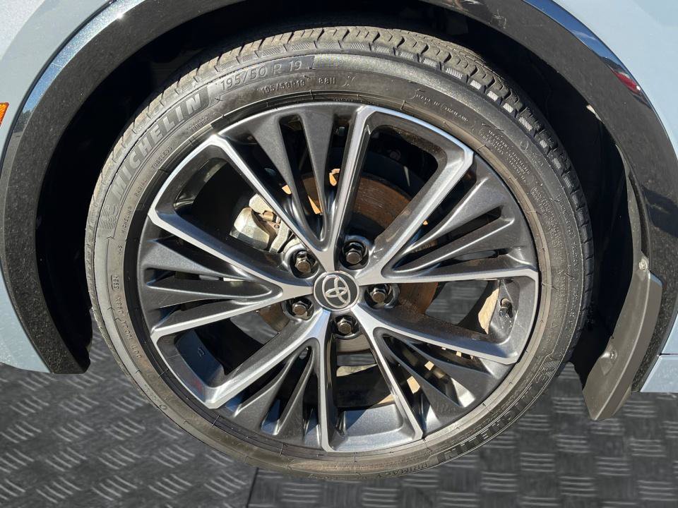 Used 2025 Toyota Prius XLE FWD image 27