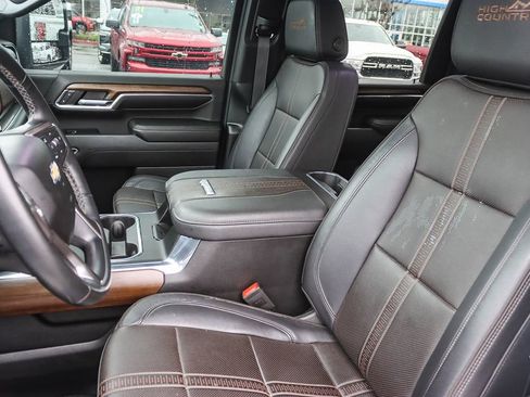 Used 2024 Chevrolet Silverado 2500 High Country w/ Technology Package image 46