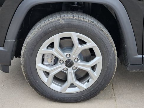 New 2026 Jeep Compass Latitude AWD/4WD image 11