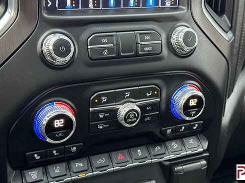 Used 2022 GMC Sierra 2500 AT4 w/ AT4 Premium Plus Package image 25