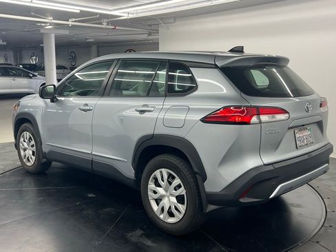 Used 2023 Toyota Corolla Cross L image 3