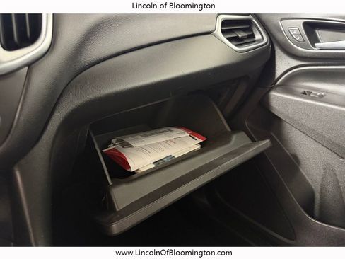 Used 2018 Chevrolet Equinox LT image 40