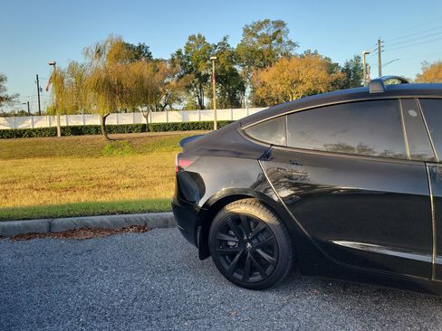 Used 2022 Tesla Model 3 Long Range image 9