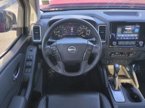 Used 2024 Nissan Frontier SL image 15
