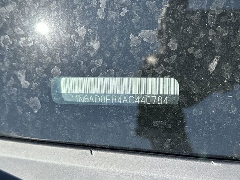 Used 2010 Nissan Frontier LE w/ LE Value Truck Pkg image 6