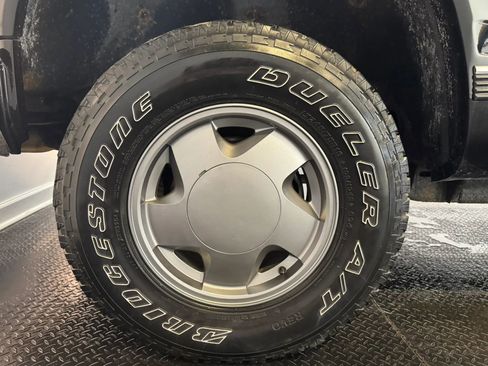 Used 1995 GMC Sierra 1500 4x4 Extended Cab image 31