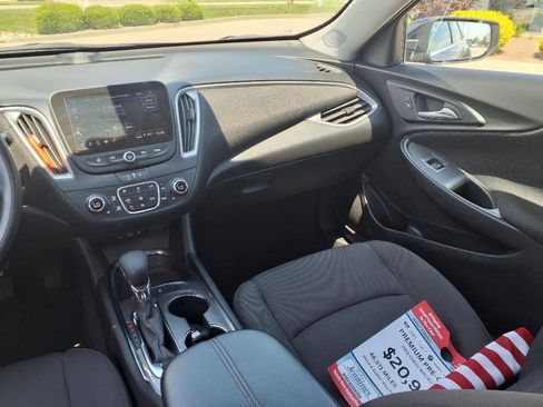 Used 2023 Chevrolet Malibu LT image 11