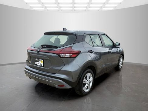 Used 2024 Nissan Kicks S image 4