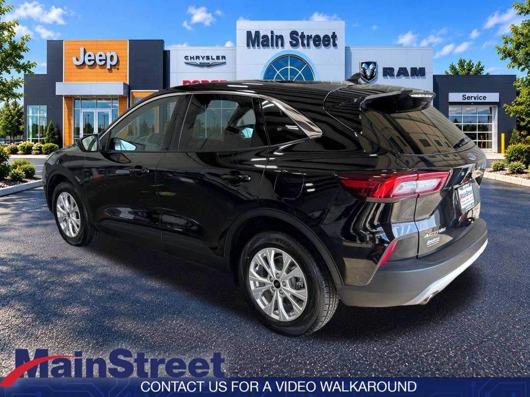 Used 2023 Ford Escape Active FWD image 3