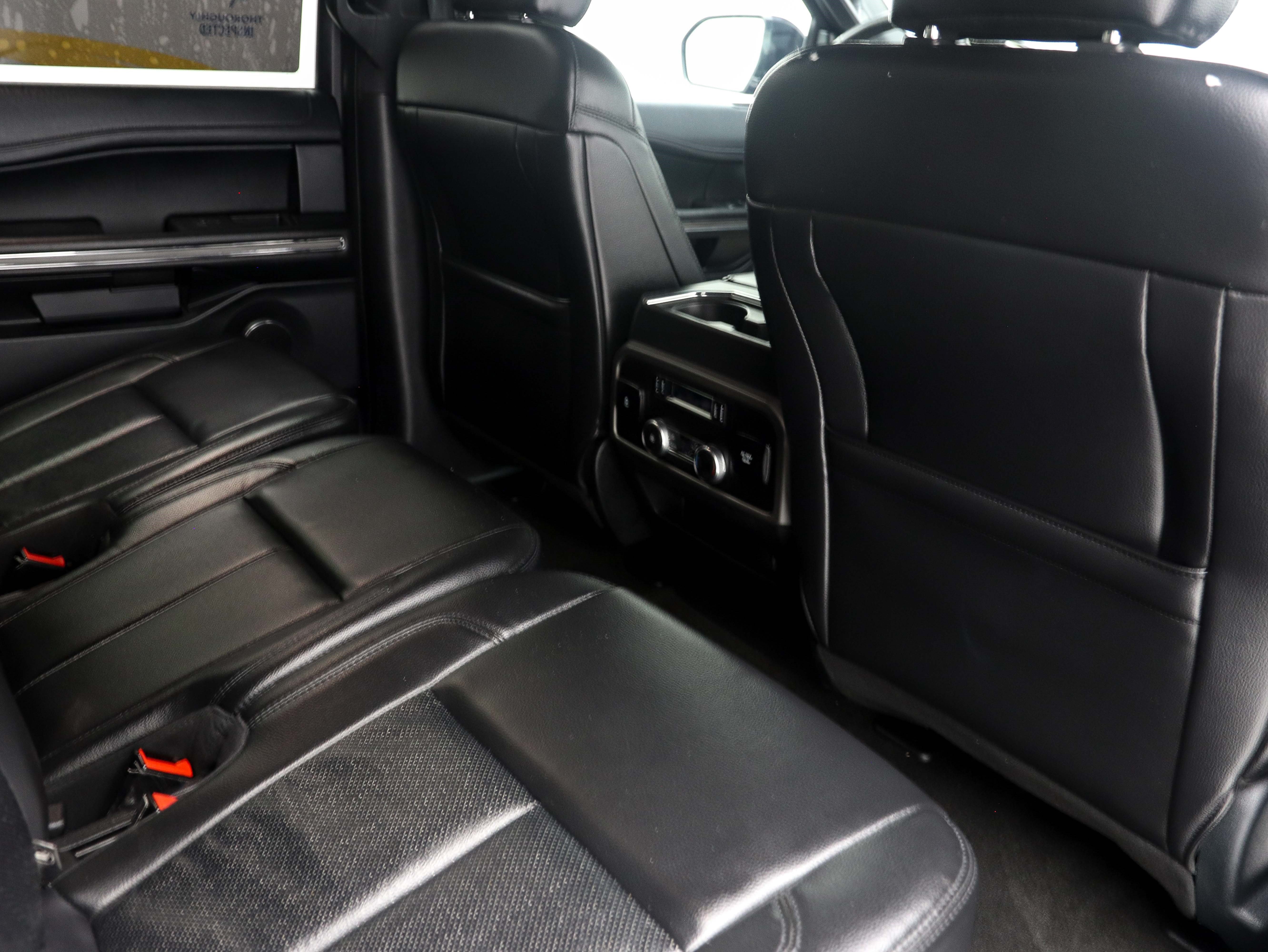 Used 2020 Ford Expedition Max XLT w/ Equipment Group 202A AWD/4WD image 19