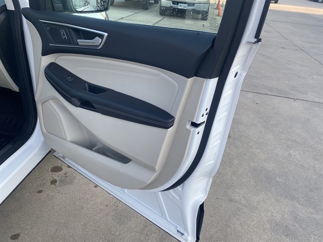 Used 2024 Ford Edge Titanium AWD/4WD image 13
