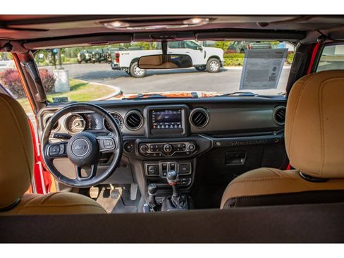 Used 2022 Jeep Wrangler Sport AWD/4WD image 18