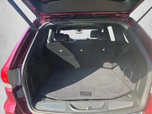 Used 2018 Jeep Grand Cherokee Limited image 9