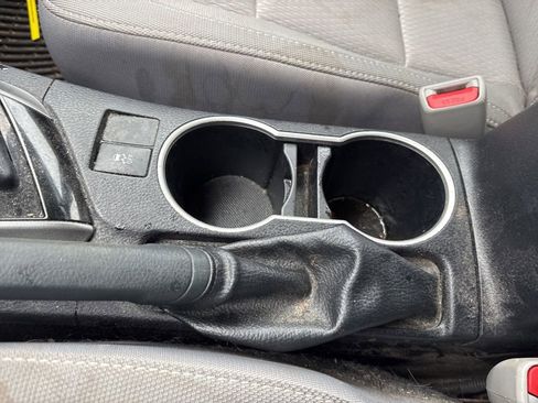 Used 2015 Toyota Corolla LE image 25