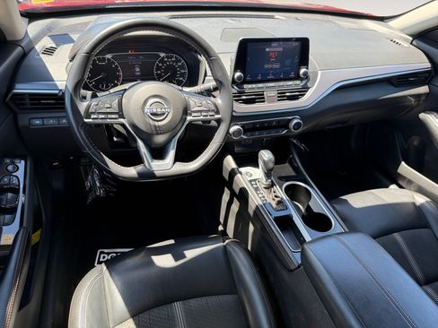 Used 2023 Nissan Altima 2.5 SR FWD image 15