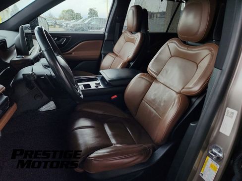 Used 2020 Lincoln Aviator Reserve w/ Equipment Group 202A image 10