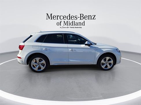Used 2025 Audi Q5 2.0T Premium Plus w/ Premium Plus Package image 9