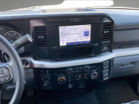 Used 2025 Ford F350 XLT AWD/4WD image 4