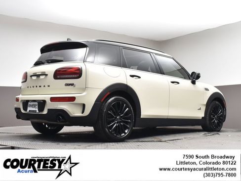 Used 2022 MINI Cooper Clubman S w/ Premium Package image 34