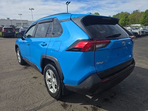 Used 2020 Toyota RAV4 XLE w/ All Weather Liner Package AWD/4WD image 5