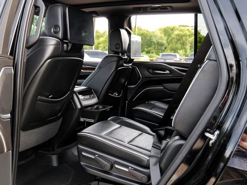Used 2024 Cadillac Escalade Premium Luxury w/ Performance Package AWD/4WD image 49