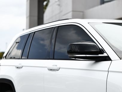 Used 2023 Jeep Grand Cherokee Limited w/ Luxury Tech Group II