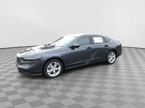 New 2025 Honda Accord LX image 4