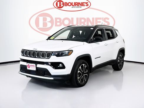 Used 2023 Jeep Compass Limited AWD/4WD image 5