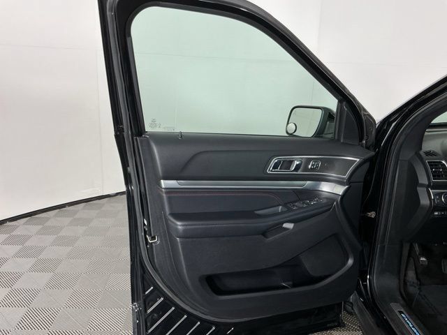 Used 2018 Ford Explorer Sport AWD/4WD image 12
